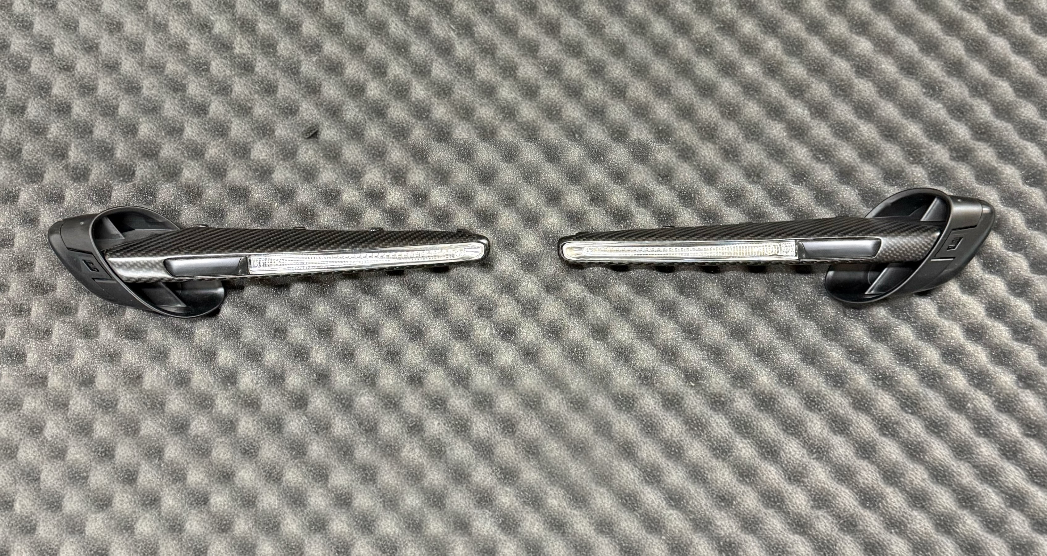 Carbon side indicators compatible with BMW E90 / 92 M3