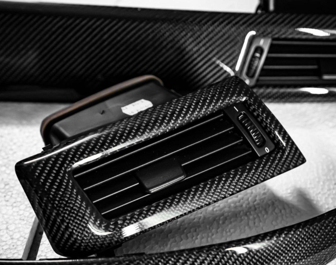 BMW E60/E61 M5 interior trim set 2 pieces Carbon