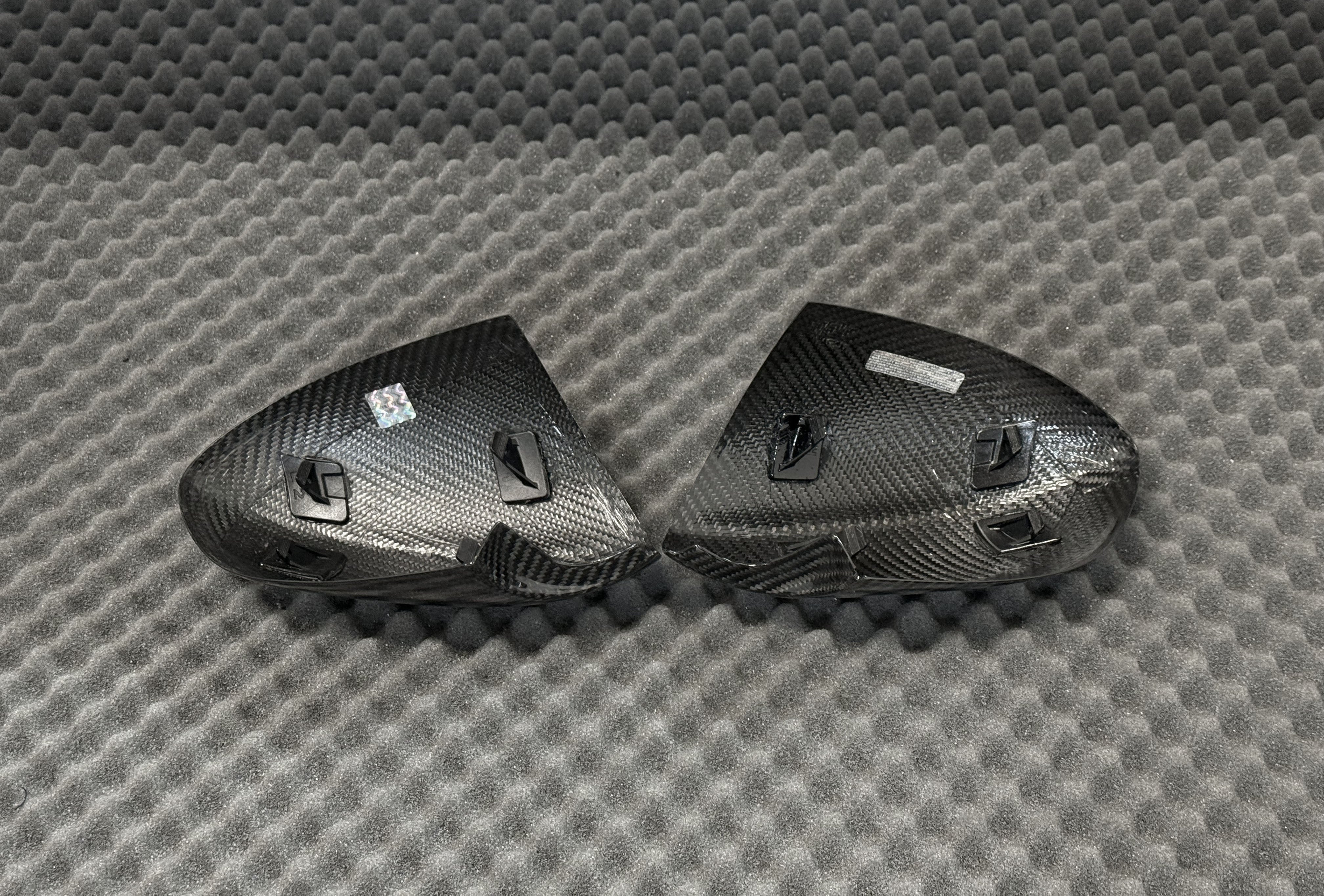 Carbon mirror housing compatible with BMW E90 / 92 M3