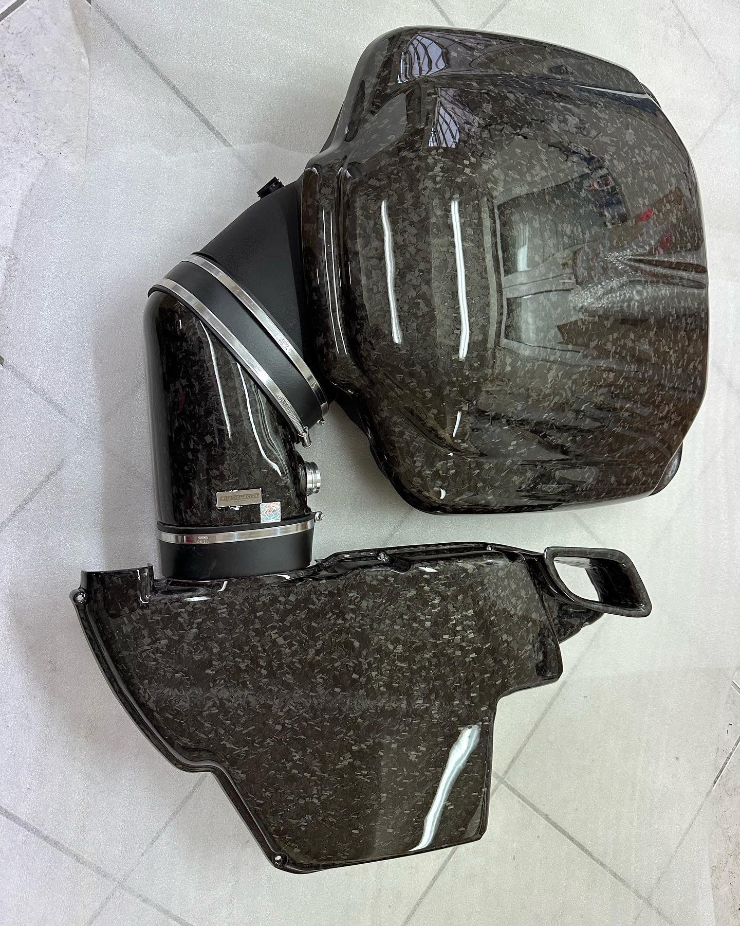 <transcy>Air Filter Cover - BMW E9X M3</transcy>