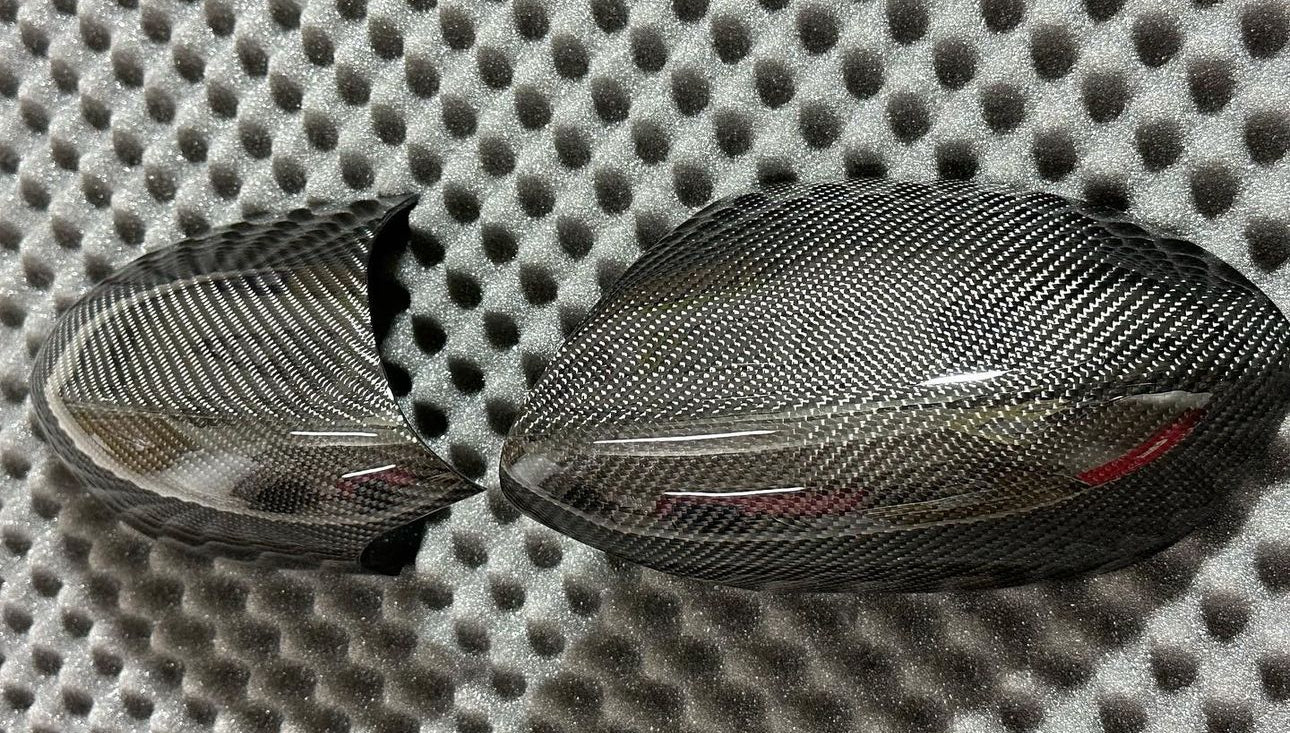 Carbon mirror housing compatible with BMW E90 / 92 M3