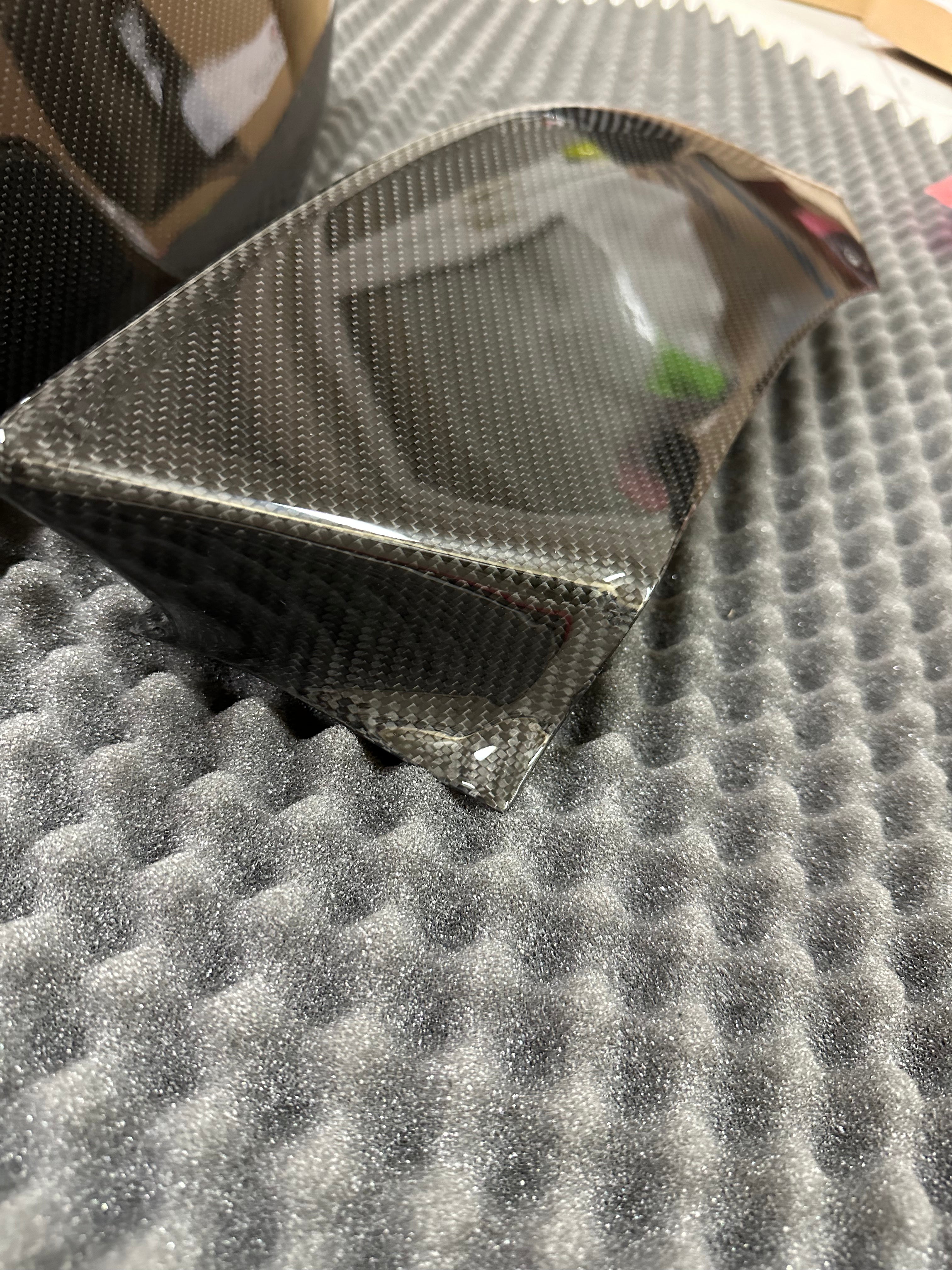 Full carbon front flaps compatible with BMW E46
