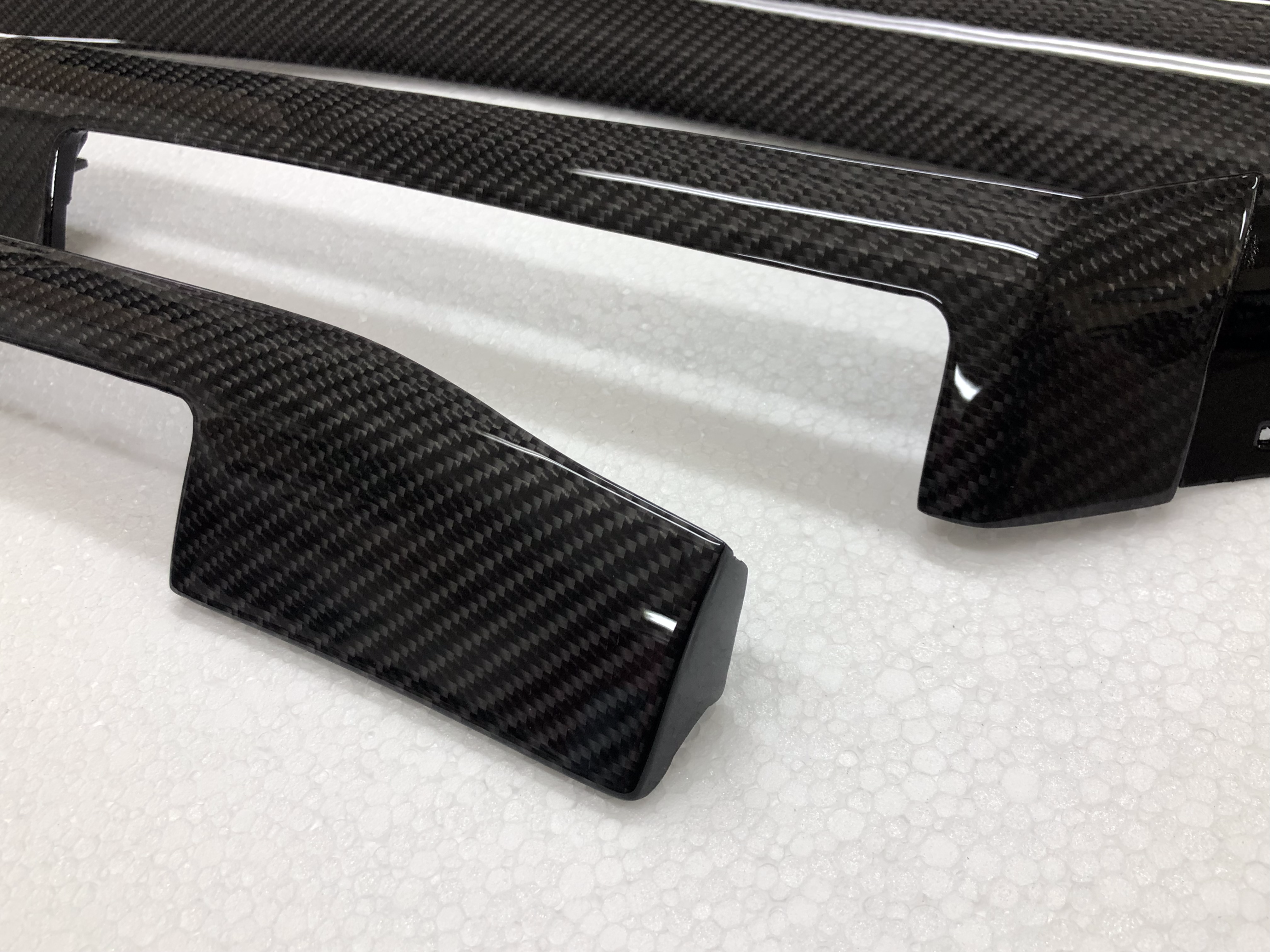 Carbon interior trim compatible with BMW E46 M3 CSL