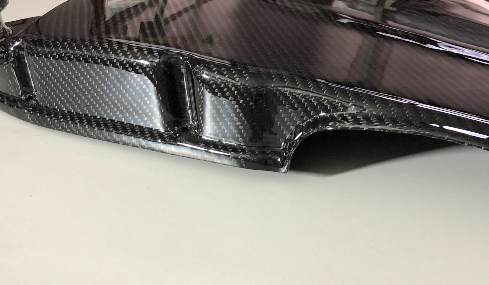 <transcy>Air Filter Cover compatible with BMW E9X M3</transcy>