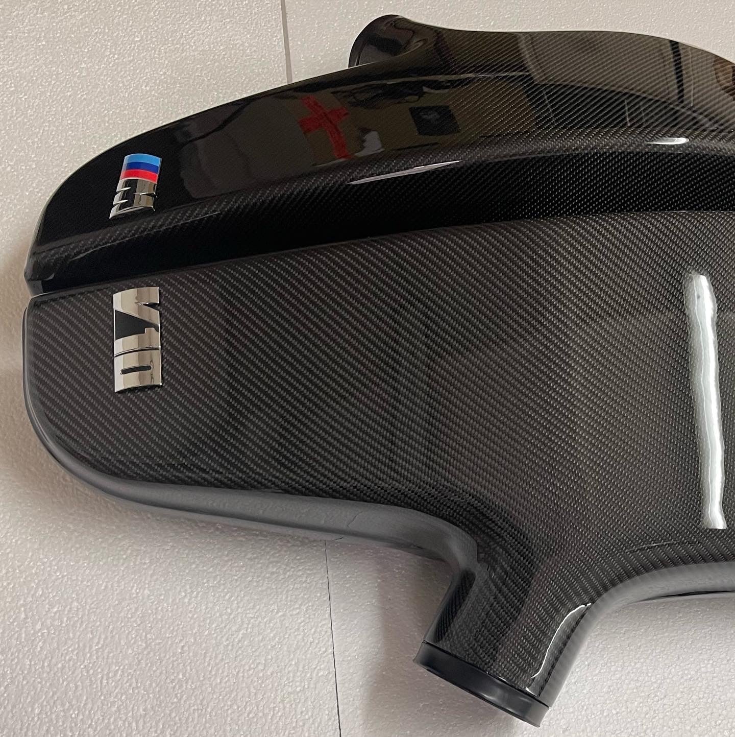 Carbon Airbox für den BMW E60/E61/E63 M5 M6