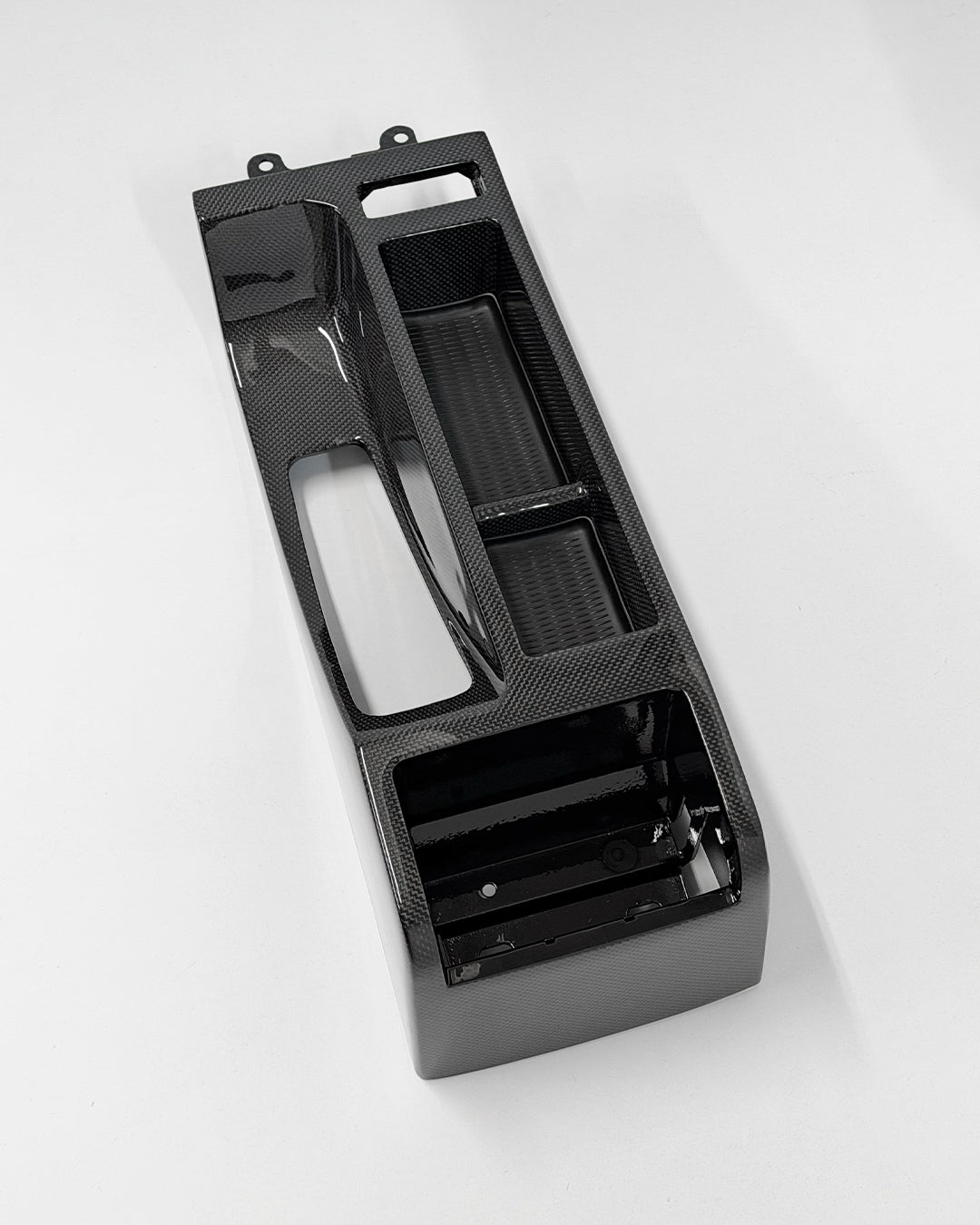 Carbon Mittelkonsole V2 für BMW E46 aus echtem Carbon mit perfekter Passform