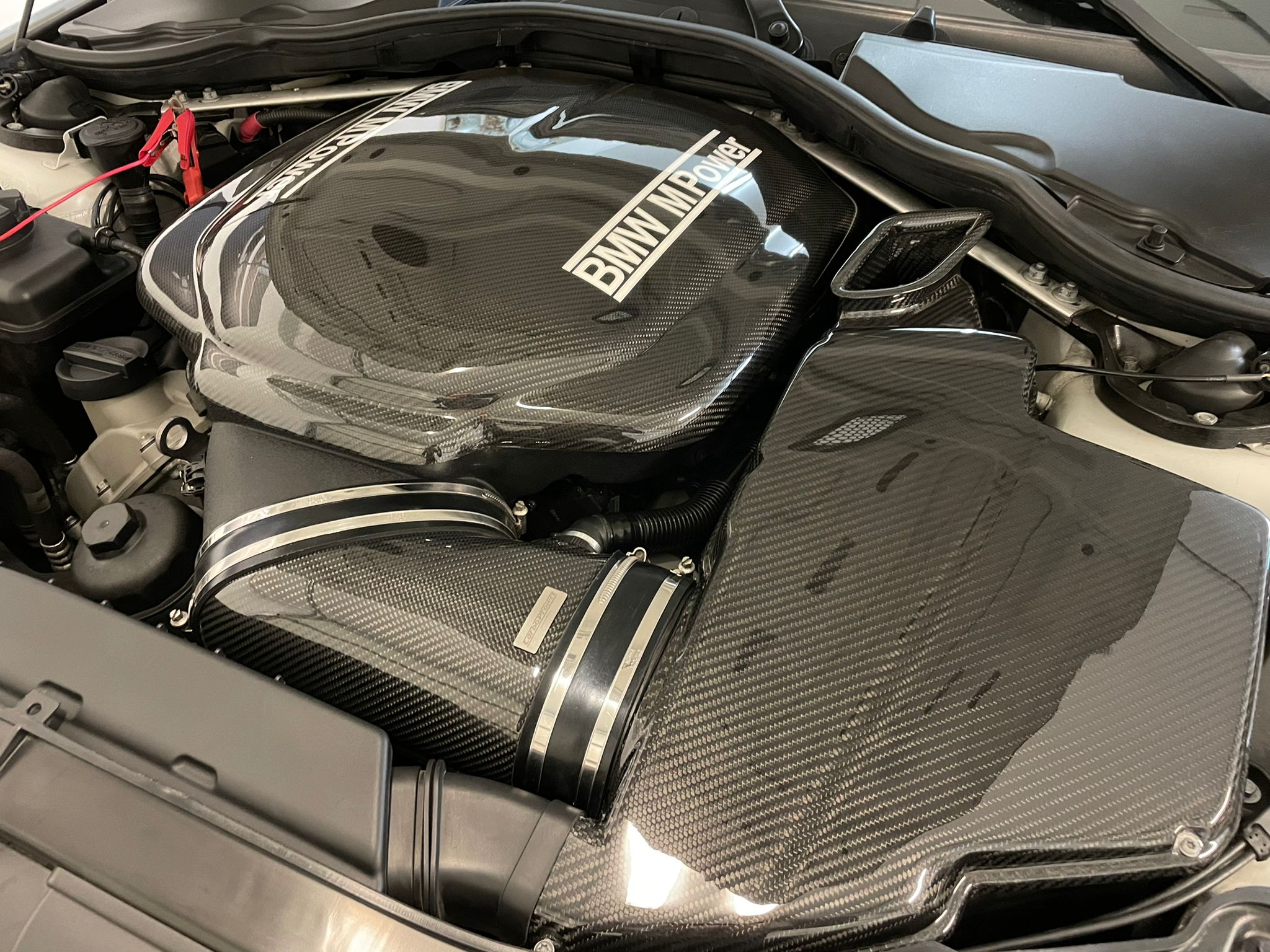 Carbon Intake Pipe for the BMW E90 / 92 M3