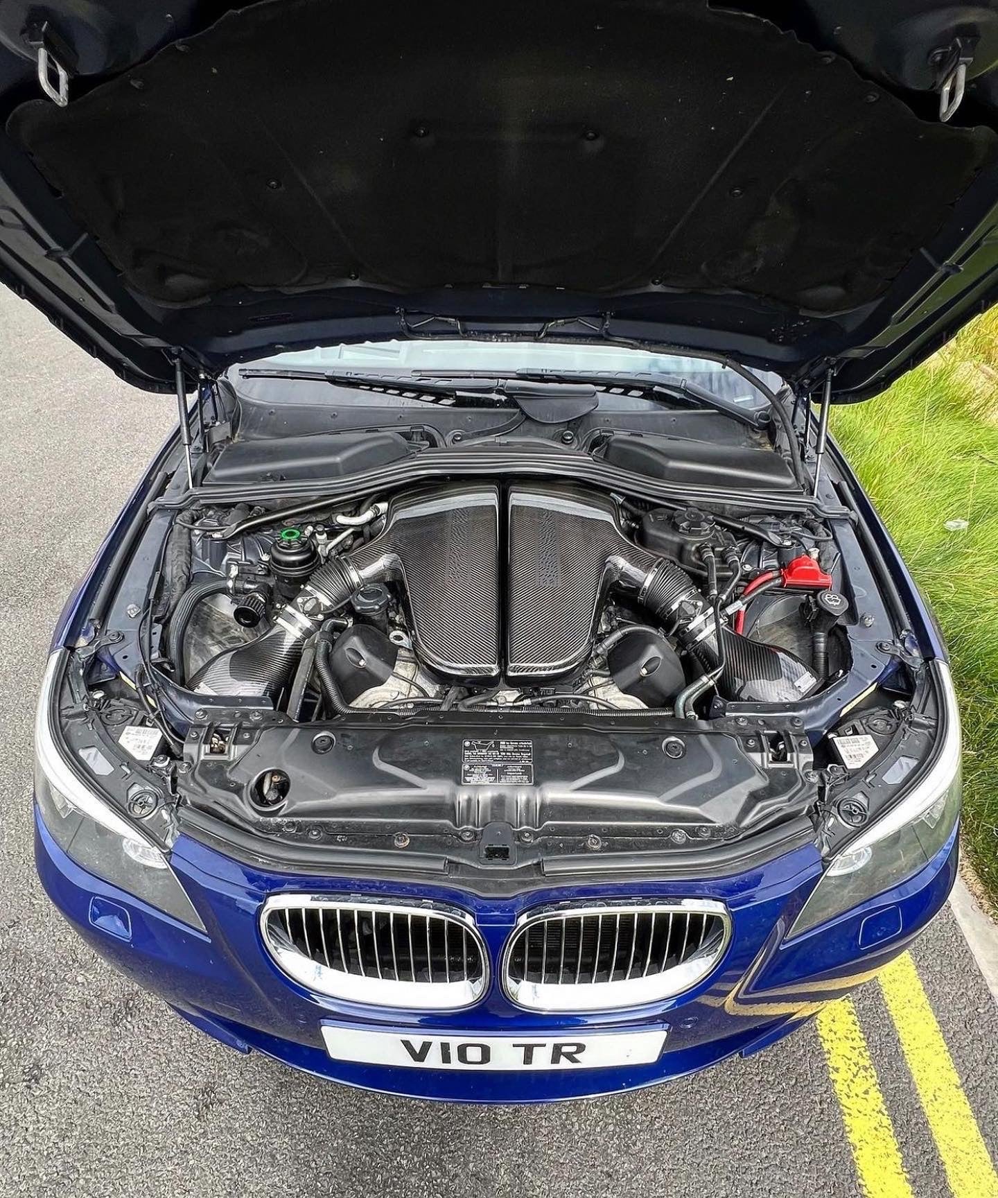 Carbon airbox for the BMW E60 / E61 / E63 M5 M6